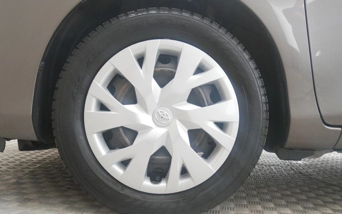Toyota Yaris cena 58899 przebieg: 61325, rok produkcji 2020 z Luboń małe 154